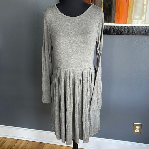 Sumier Fariry heather gray stretch jersey pleated skirt midi dress. NWT. Medium. - Picture 1 of 6